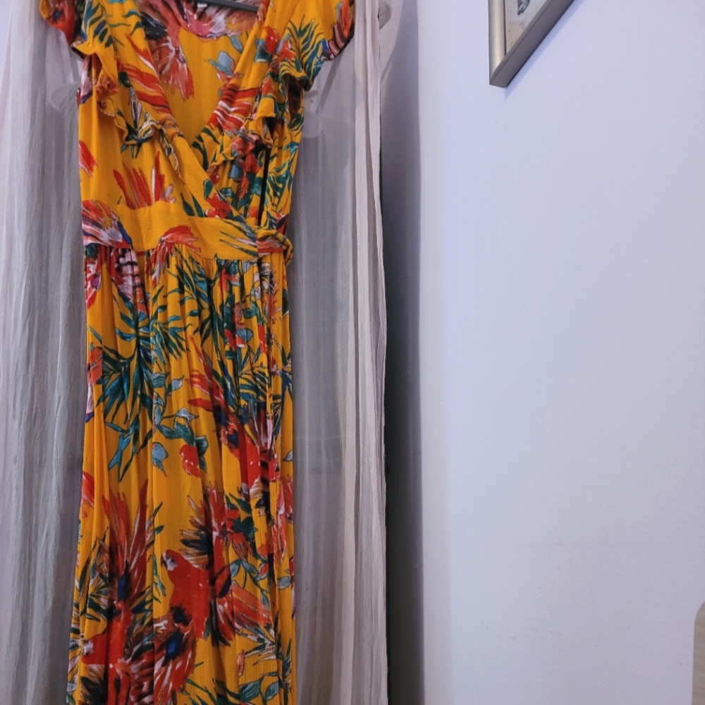 Yellow dress